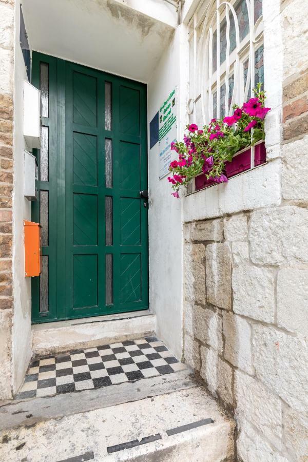 Studio Nana - By Golden Gate In Old Town Split Exterior foto